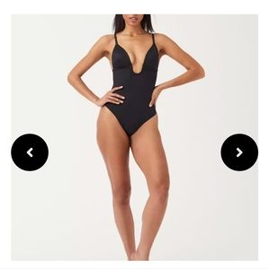 NWT SPANX Suit Your Fancy Bodysuit